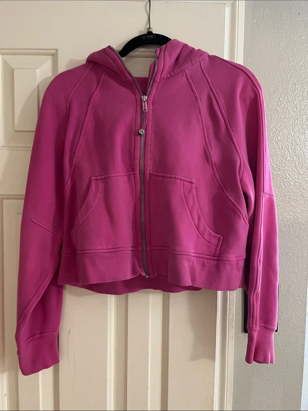 lululemon | athletica | Vibrant Magenta | Cropped Hoodie | XS
